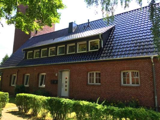 Ferienwohnungen Arp "2D" Mit Terrasse Und Parkplatz Itzehoe Exteriör bild