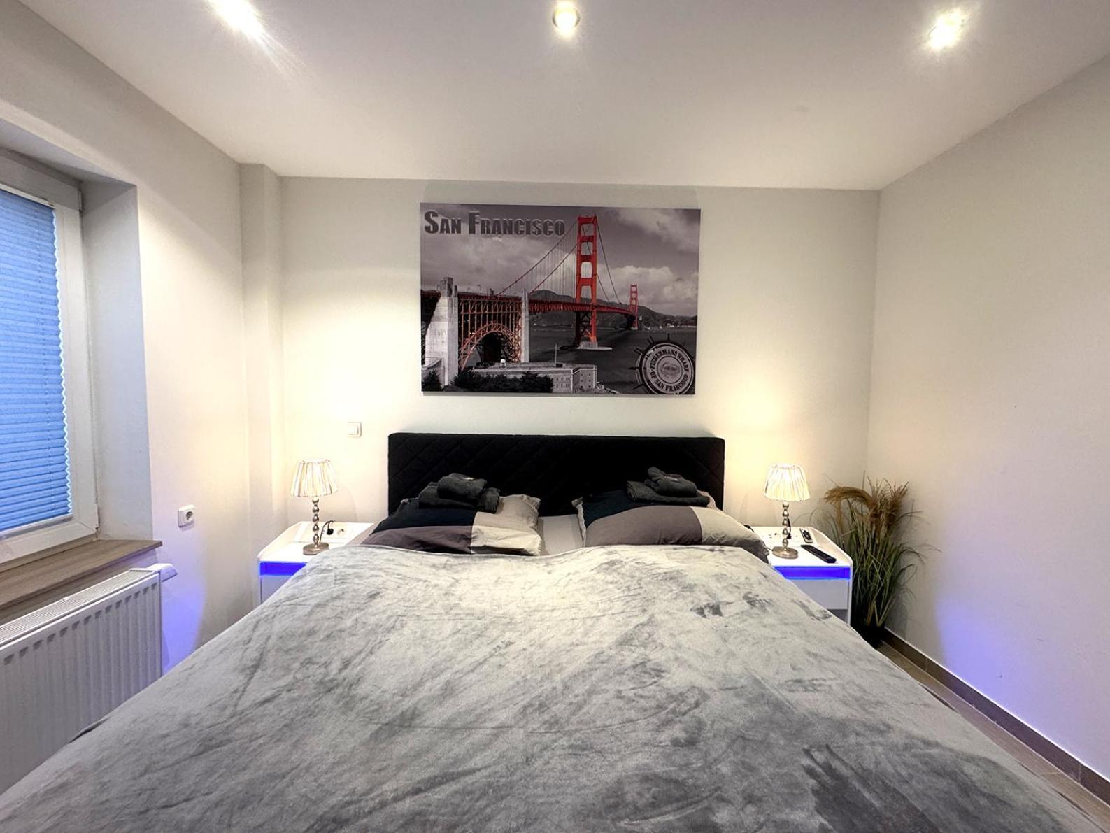 Ferienwohnungen Arp "2D" Mit Terrasse Und Parkplatz Itzehoe Exteriör bild